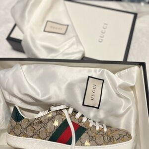 Gucci Beige Sneakers with Red and Green Accents